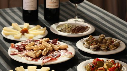 【Eatwith美食体验】马德里大厨的热门海鲜饭