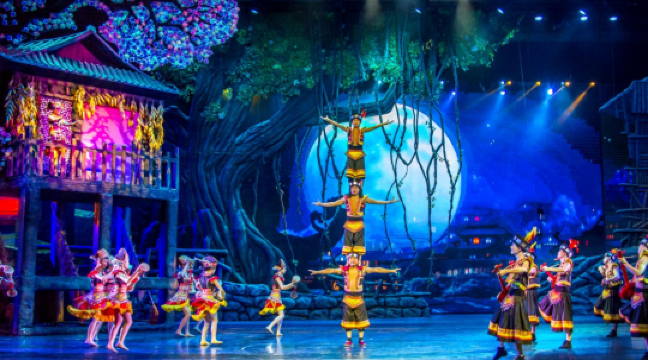 張家界《魅力湘西》演出