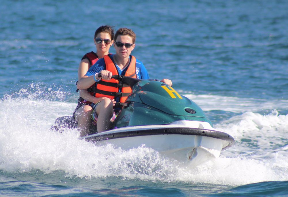 长滩岛水上活动摩托艇双人单人