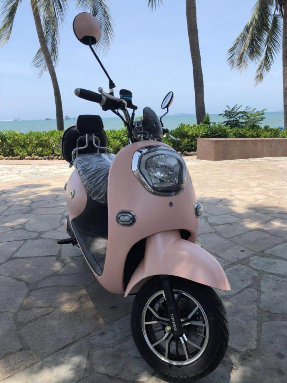 哪里可以租到电动车 350711000000rmuty1141_Z_1000_0.jpg