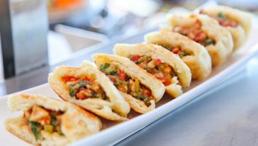 济南索菲特银座大饭店银顶旋转西餐厅自助餐\/