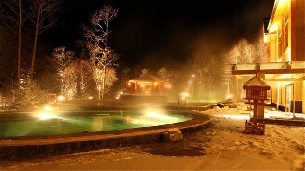 长白山蓝景温泉会馆二日游延吉出发赠住宿