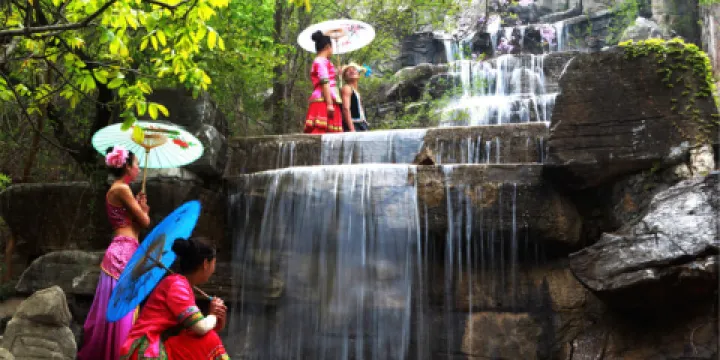 九頂塔中華民族歡樂園