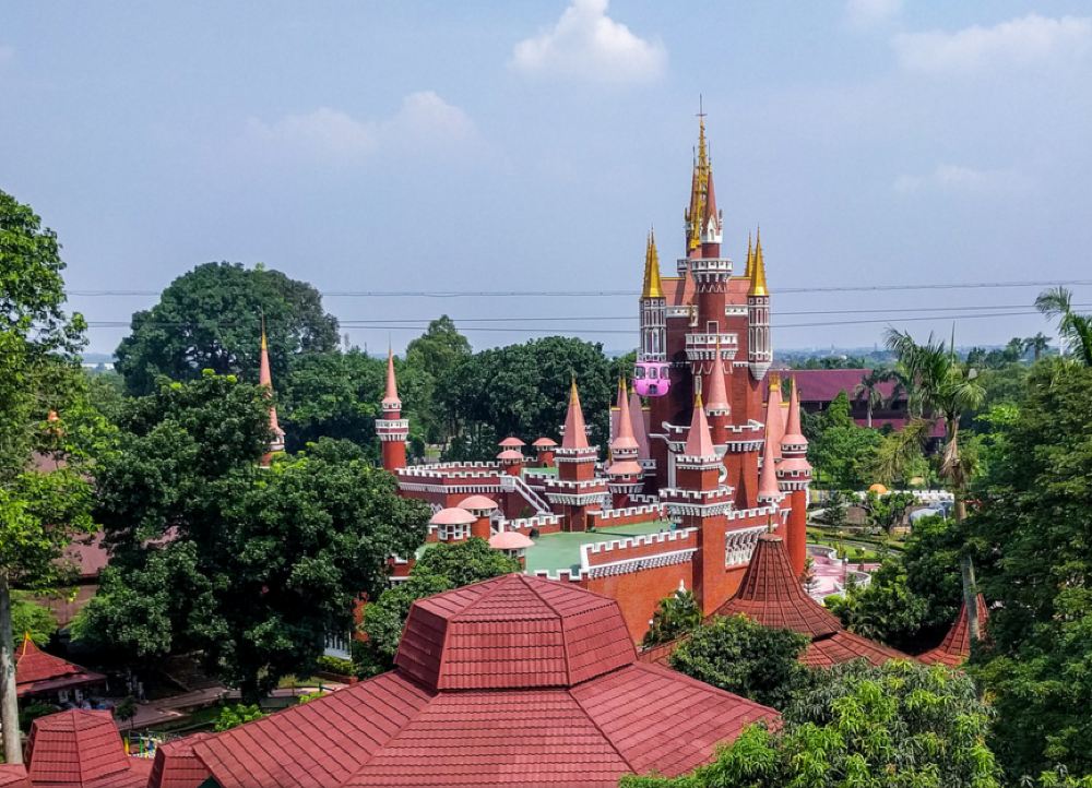 雅加达民族独立纪念碑印尼缩影公园一日活动独立纪念碑缩影公园大型