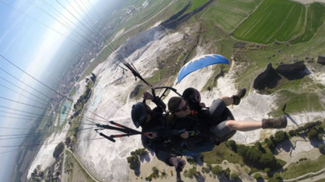 土耳其棉花堡滑翔伞空中俯瞰千年古迹全方位体验高清gopro照片视频直传手机线路推荐 携程玩乐