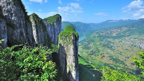 施洞人口_十八洞村施全友图片(3)