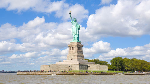 350b0y000000lva0237C7_C_500_280_Q80.jpg