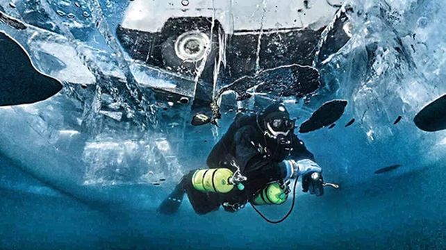 俄罗斯伊尔库茨克利斯特维扬卡 贝加尔湖 冰潜体验一日游 1对1教练 可选gopro全程跟拍 线路推荐 携程玩乐