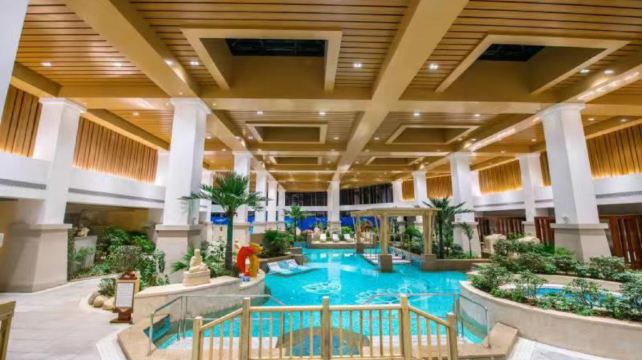 孔雀王温泉会馆