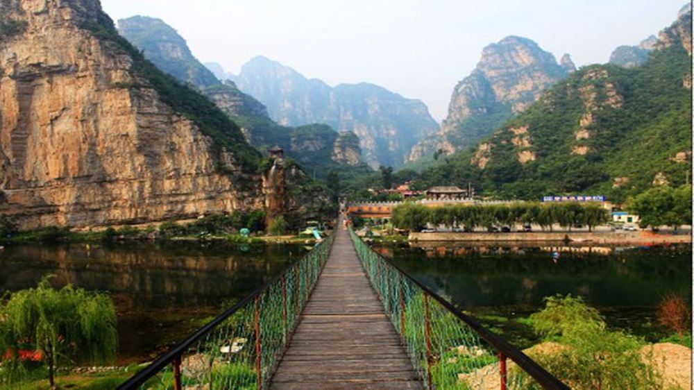 北京十渡孤山寨十渡拒马乐园一日游九曲溪瀑布群铁索长桥西式快餐