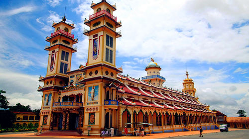 越南胡志明市高台庙一日游古芝地道英文导游服务