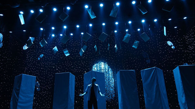 北纬零度戏剧百场纪念专场演出无厘头爆笑话剧《你若安好,那还得了》