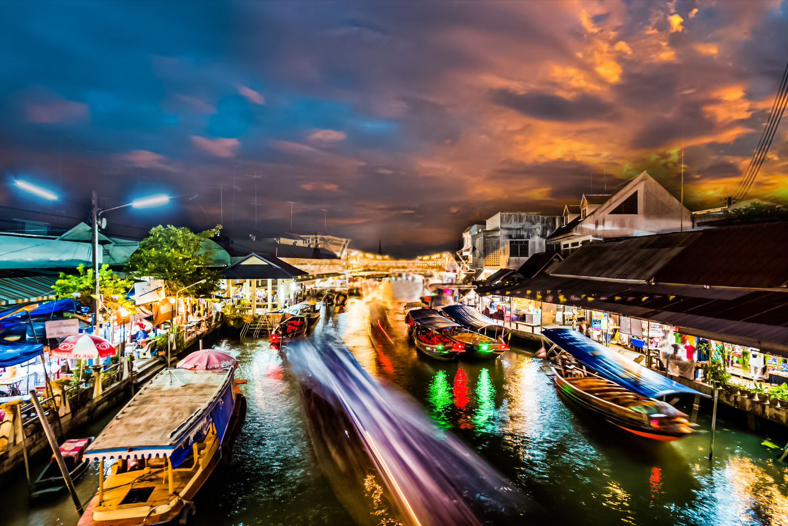 Bangkok Damnoen Saduak Maeklong Railway Market Day Tour