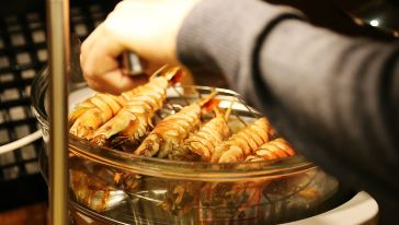 【携程攻略】香港维多利亚港豪华游艇夜游(包