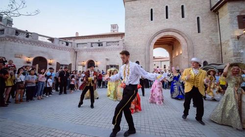 长沙华谊兄弟(长沙)电影小镇一日游【穿越电影