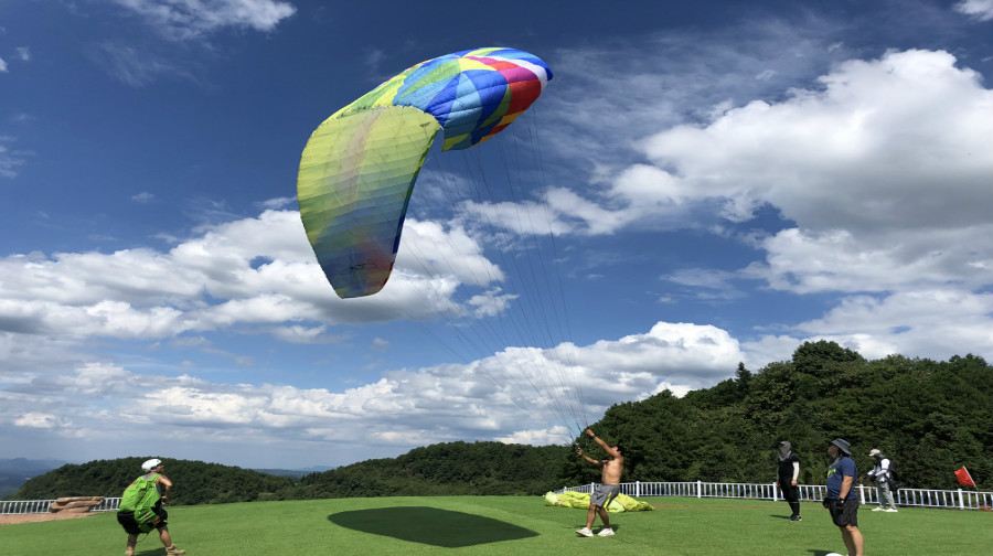 极海-南山南滑翔伞基地