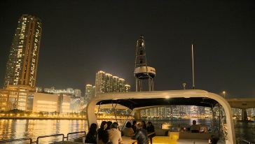 【携程攻略】香港维多利亚港豪华游艇夜游(包