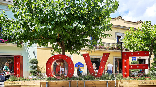 西班牙巴塞罗那罗卡购物村一日游【官方直售S