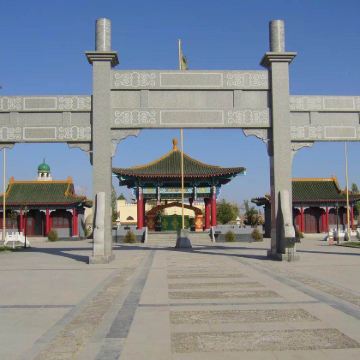 禾木风景区+赛里木湖+那拉提草原+天山神秘大峡谷+白沙湖景区+喀拉库勒湖景区+喀什古城+香妃园+哈密魔鬼城+回王府+火焰山景区18日17晚跟团游