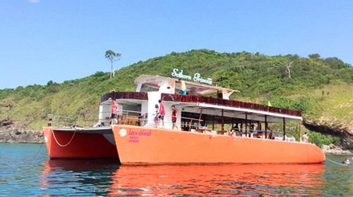 芭提雅无人三岛豪华游艇\/沙美岛双体船出海浮