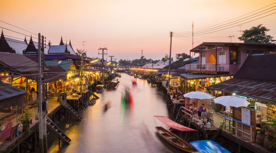 Thailand Floating Markets Day Tour Damnoen Saduak Amphawa Markets