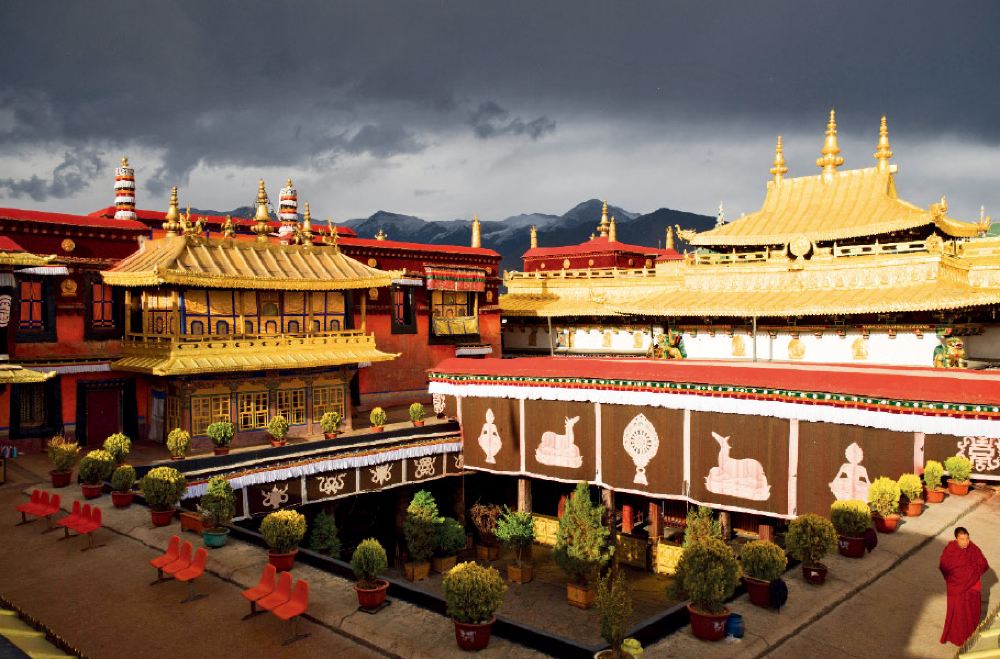 布达拉宫大昭寺一日游专业导游祈福结冬游特惠