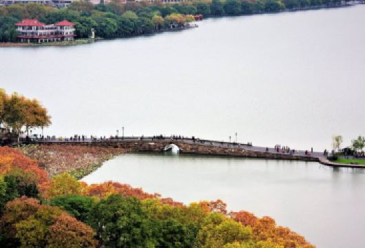 杭州西湖+西湖游船+雷峰塔+灵隐寺一日游【10人内小团  】【[纯玩]一手团，真纯玩，无喝茶或带到丝绸店等任何隐性消费，放心购买。】