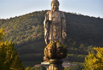 无锡灵山大佛一日游【爆火热销+扬州+镇江上车】【国家首批AAAAA级旅游景区规模宏大，气势磅礴，庄严和谐】