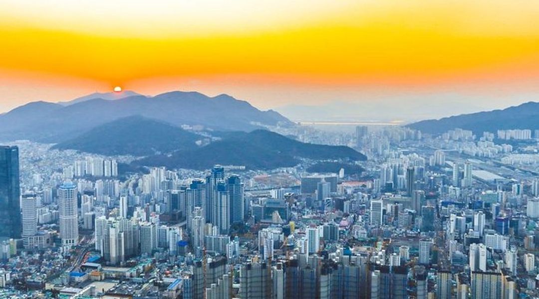 Private Busan Highlight Tour With Gamcheon Culture Village And