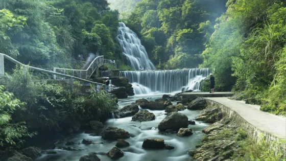 華鎣山天意谷景區