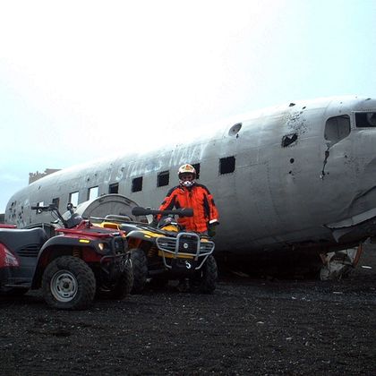 冰岛黑沙滩+DC-3飞机残骸+塞里雅兰瀑布一日游