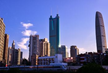 深圳世界之窗+地王观光+中英街+金色海岸游艇+大梅沙一日游【私家精品小团，独立出行，优选专业司机兼向导及讲服务。】