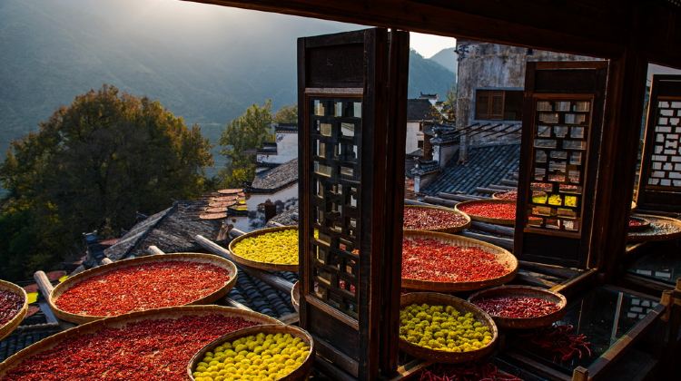 5-Day Huangshan Scenic Area + Hongcun Village + Xidi + Wuyuan Huangling