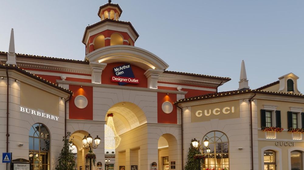 nike outlet mcarthur glen