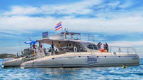 芭提雅无人三岛豪华游艇\/沙美岛双体船出海浮