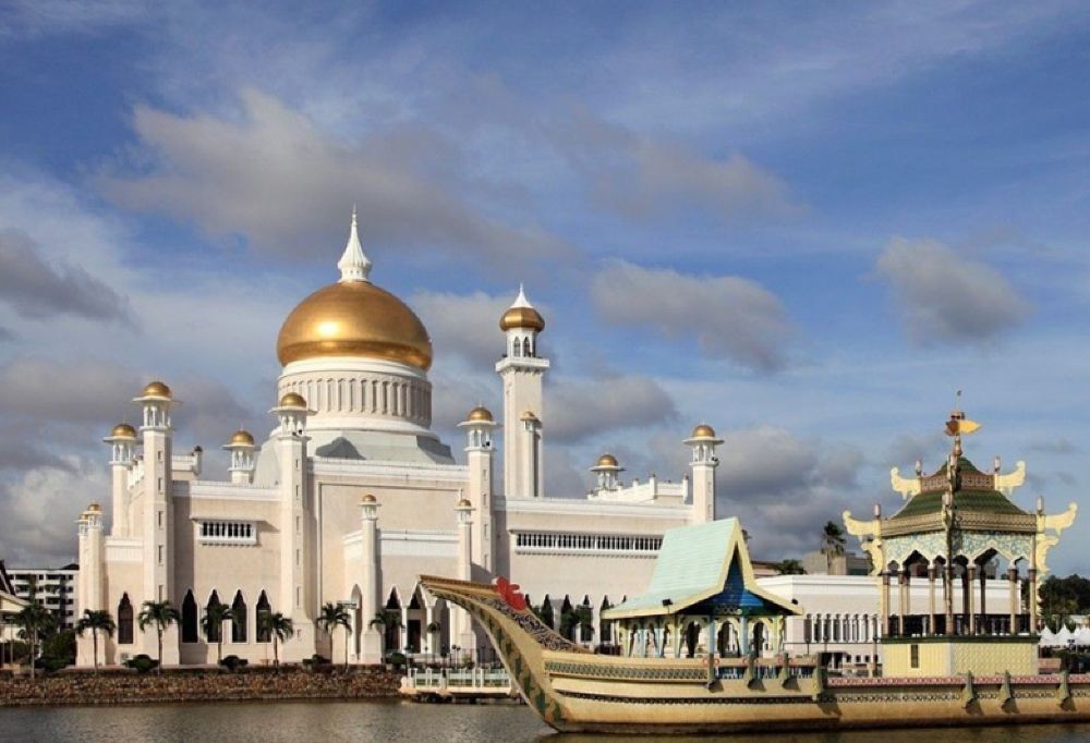 苏丹纪念馆五日游【文莱乌鲁淡武隆 油田之旅 水村 长鼻猴 杰米清真寺