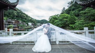 凤凰婚纱店_婚纱店门头