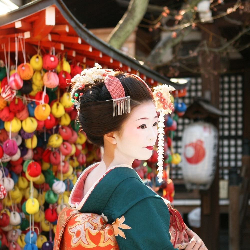伏见稻荷大社 祇园 岚山一日游 与舞妓近距离接触京都大阪两地出发 线路推荐 携程玩乐 伏见稻荷大社 祇园 岚山一日游 与舞妓近距离接触京都大阪两地出发 线路推荐 携程玩乐
