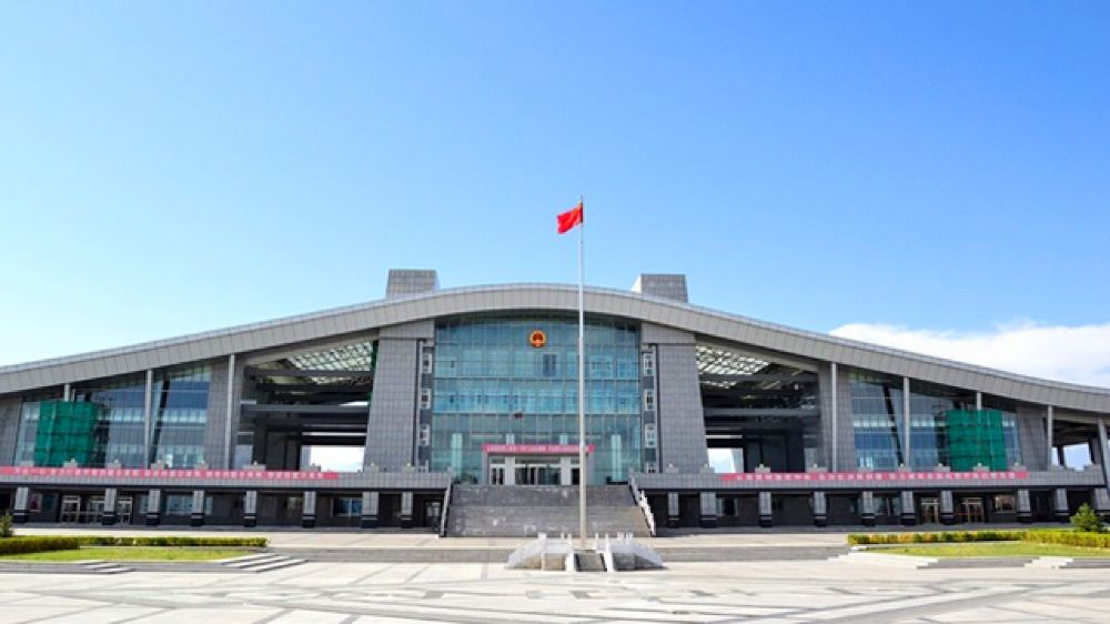 伊犁有多少人口2021_伊犁旅游的地方有哪些