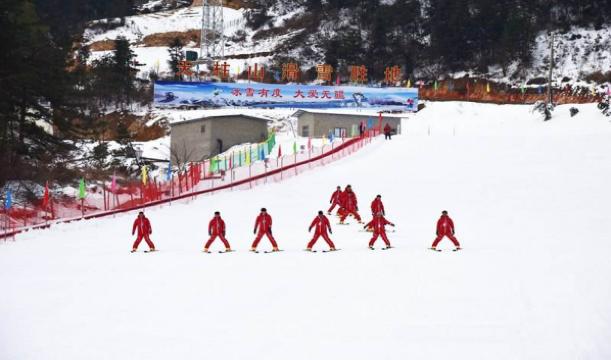 手机爱游戏- 爱游戏体育- AYX爱游戏体育官方网站致伤滑雪比赛为啥非得带手机？