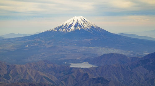 日本东京出发富士山 新宿上空游览飞行体验半日游 东京23区专车接送 线路推荐 携程玩乐