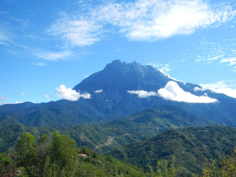 马来西亚神山国家公园波令温泉一日游树顶吊桥奶牛牧场经典行程往返