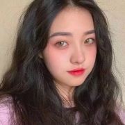 脸蛋好软