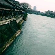 管钕成功姐妹花