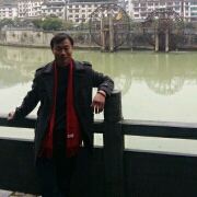 牵着你小手一起走