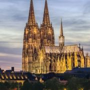 结伴旅游去新疆