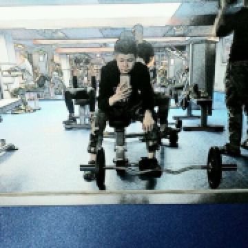 贺煜超从小穿蓝衣