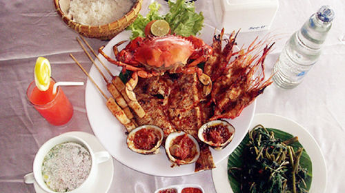 巴厘岛金巴兰海滩夕阳落日海鲜BBQ晚餐线路