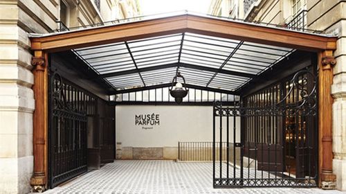 法国花宫娜自制香水课程【赠100ml自制香水+