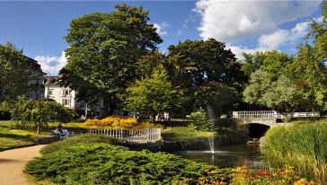 【携程攻略】卡罗维发利【温泉小镇】捷克温泉